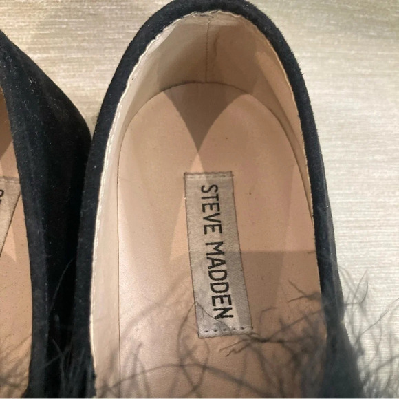STEVE MADDEN Sz 7.5 Emily Black Suede Feather Pom Pom  Slip On Sneakers Shoes - Picture 4 of 12
